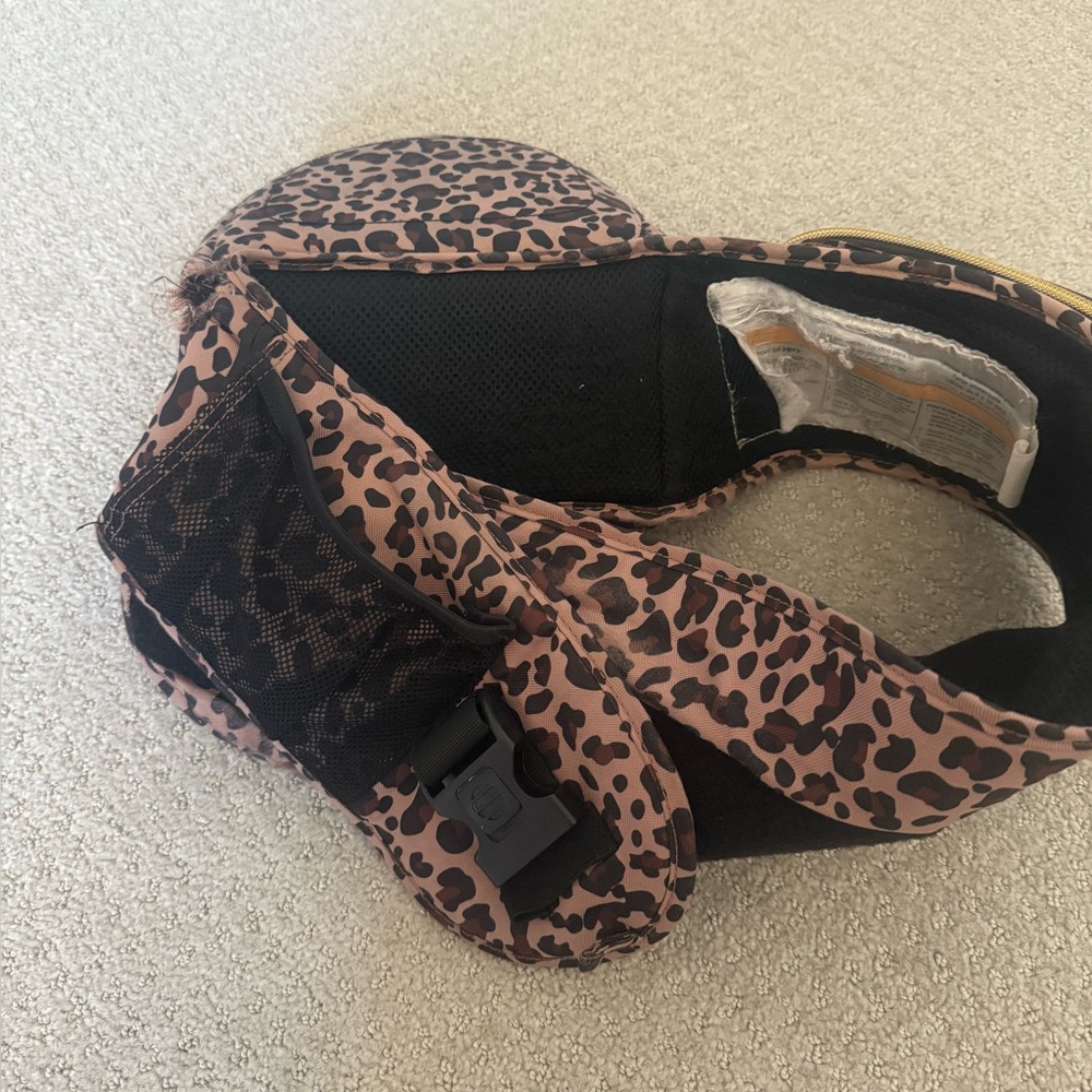 TushBaby Pink Leopard Baby Hip Pack - Picture 2 of 4